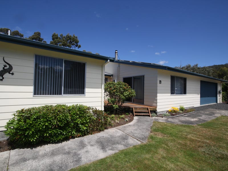13 Banksia Avenue, Sisters Beach, TAS 7321