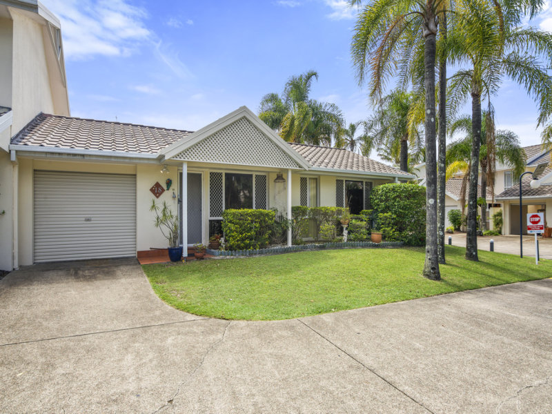 18/210 Coolgardie Street, Elanora, Qld 4221 Property Details