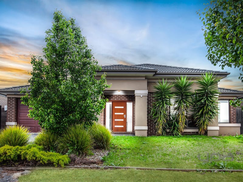 14 Murray Place, Taylors Hill, VIC 3037