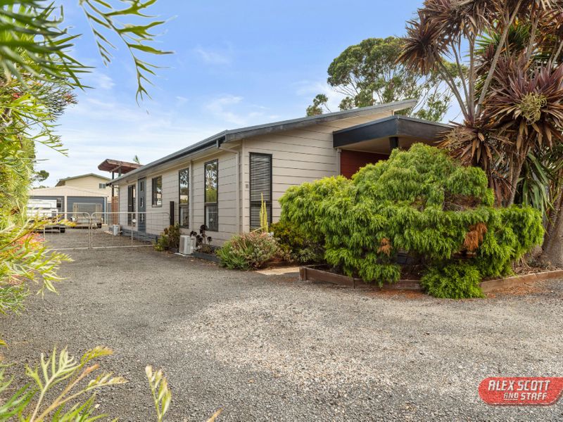 11 KOALA Street, Cowes, Vic 3922 Property Details