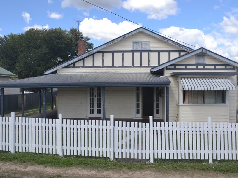 12 Warialda Road, Inverell, NSW 2360