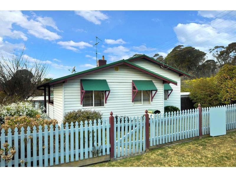 11 Mort Street, Katoomba, NSW 2780 Property Details