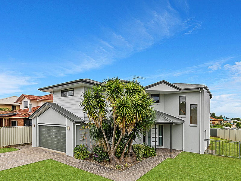 8 Huntly Place, Redland Bay, Qld 4165
