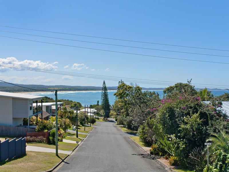 5 Third Avenue, Bonny Hills, NSW 2445