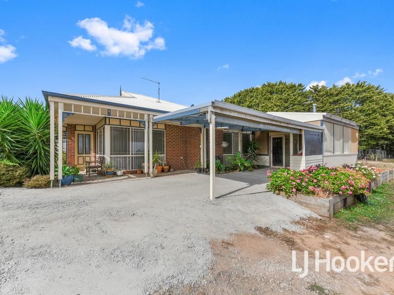 13 Wellwood Road, Drouin, Vic 3818 Property Details