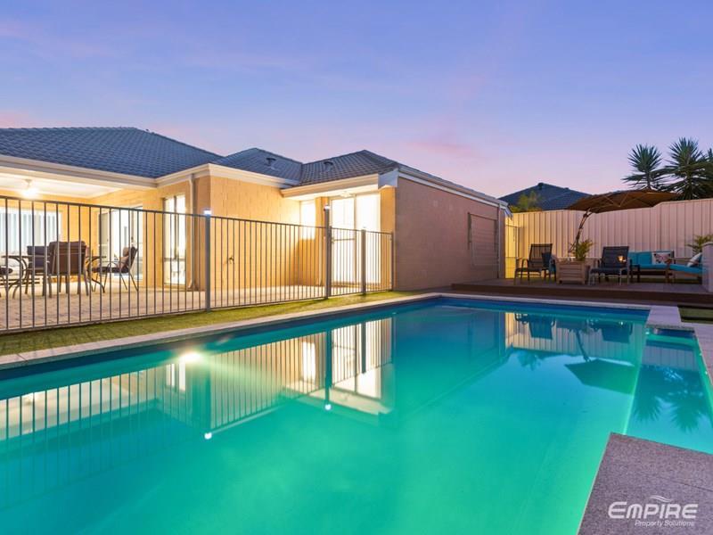 30 Starbush Gardens, Success, WA 6164