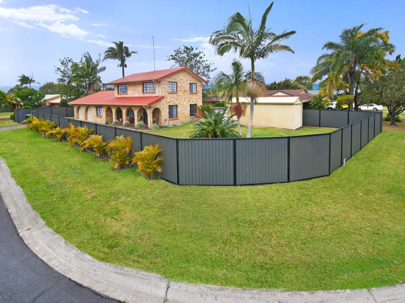 16 Holbrook Way, Elanora, QLD 4221