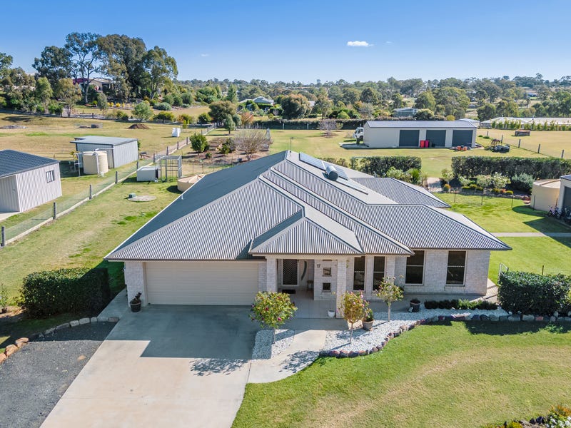 17 Willis Road, Meringandan West, QLD 4352