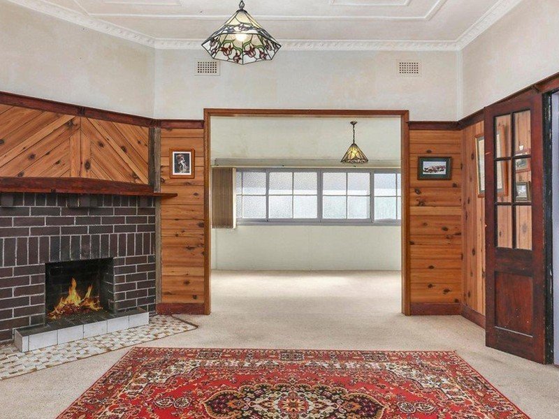 2 Derby Road, Hornsby, NSW 2077