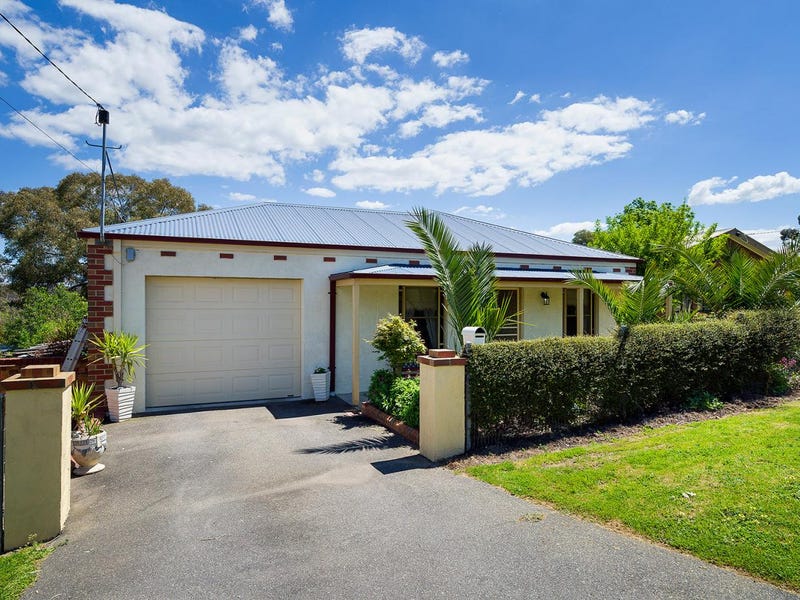 5 Carol Street, Castlemaine, Vic 3450 Property Details