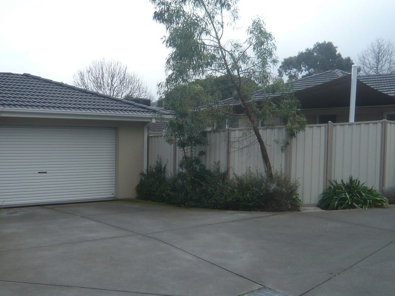 11 Street, Boronia, VIC 3155