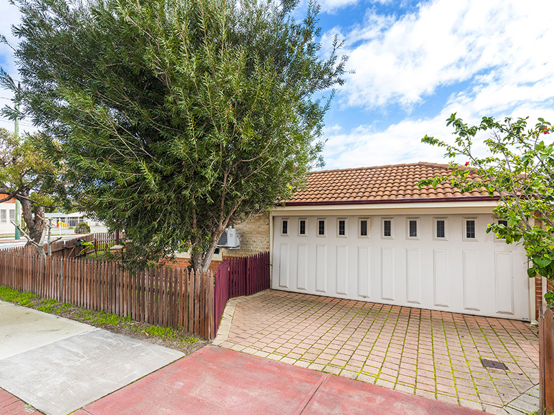 329 Belmont Avenue, Cloverdale, WA 6105 Property Details