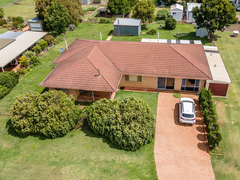 30 Weale Street, Pittsworth, Qld 4356 Property Details