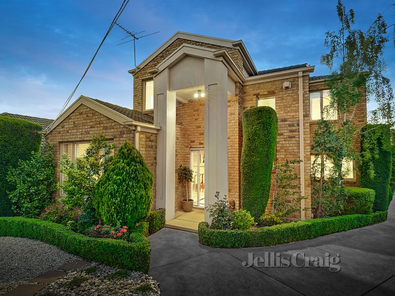 1/2 Altona Court, Doncaster East, VIC 3109