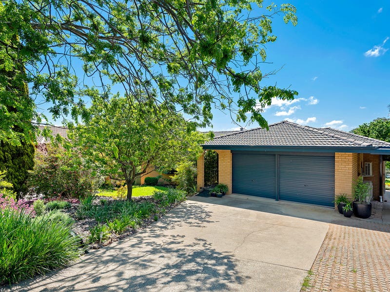 9 Barrett Street, MacGregor, ACT 2615 Property Details