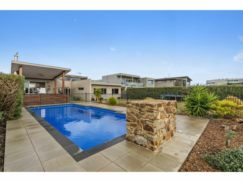 19 Lahinch Mews, Torquay, Vic 3228 Property Details