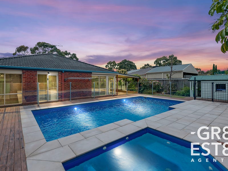 9 Marsh Grove, Berwick, VIC 3806
