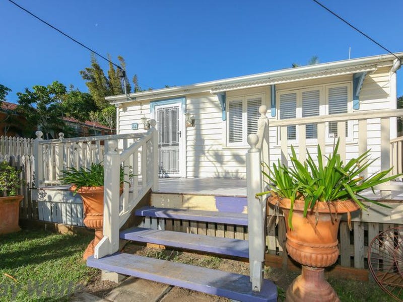 34 Donald Street, Woody Point, QLD 4019