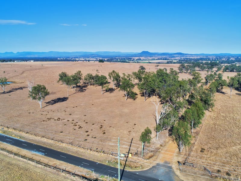 11691187 Middle Road, Peak Crossing, QLD 4306