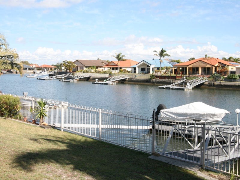 20 Topsail Circuit, Banksia Beach, QLD 4507