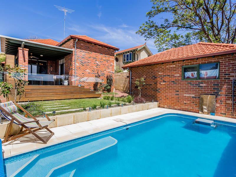 101 Kalgoorlie Street, Mount Hawthorn, WA 6016