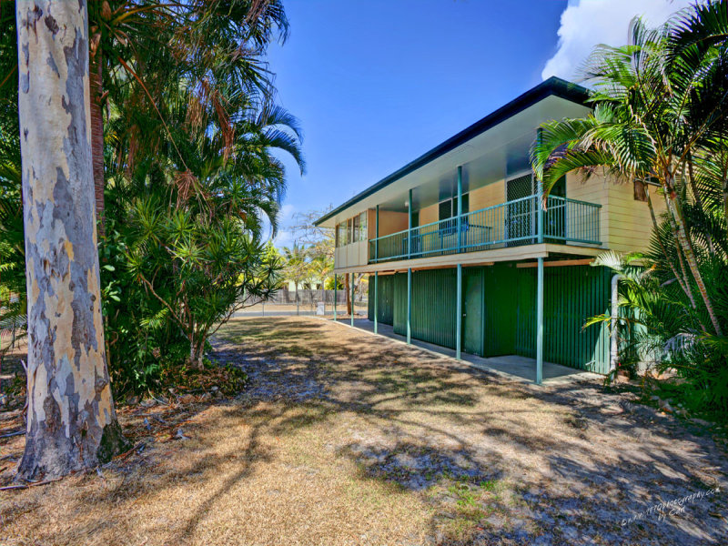 2 Grahame Colyer Drive, Agnes Water, QLD 4677