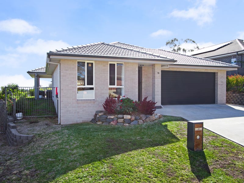 19 Conimbla Cres, North Tamworth, NSW 2340
