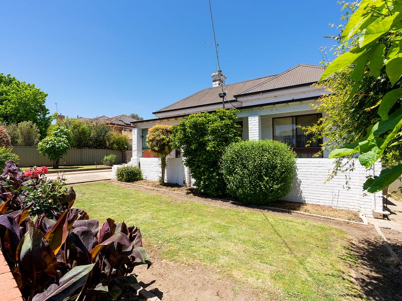 29 Johnstone Street, Castlemaine, Vic 3450 Property Details