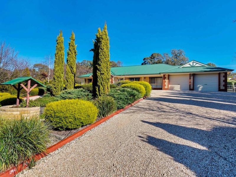 27 Waterford Avenue Mount Barker SA 5251 realestate .au