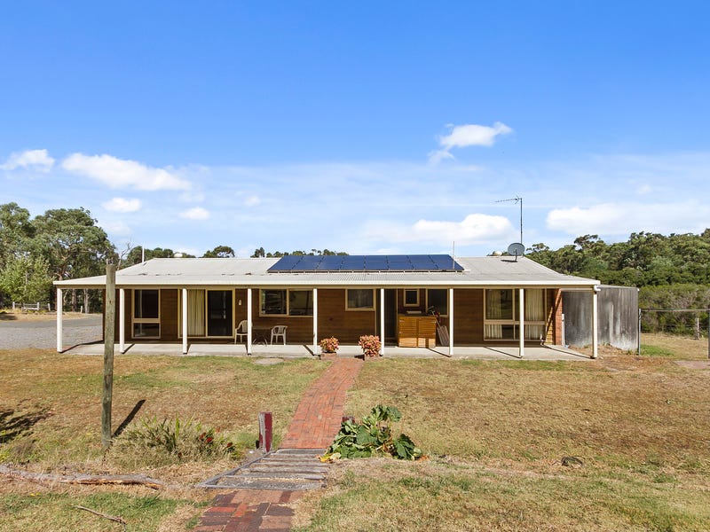 415 Dore Road, Nar Nar Goon North, VIC 3812