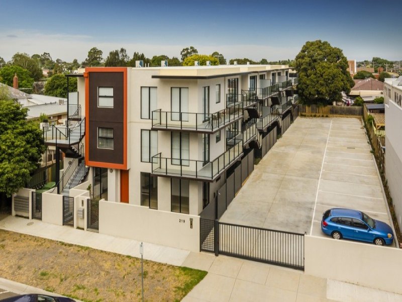 5/217219 Watton Street, Werribee, Vic 3030 Property Details