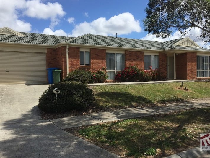 20 Breamlea Way, Cranbourne West, VIC 3977
