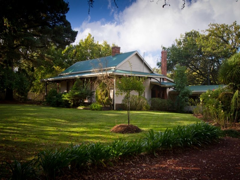 178 High Street, Woodend, Vic 3442 Property Details