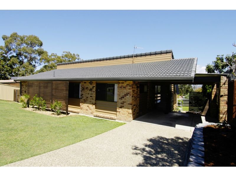 27 Walabah Drive, Ashmore, Qld 4214