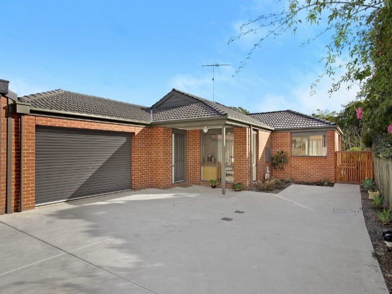 2/142 Roslyn Rd, Belmont, Vic 3216 Property Details