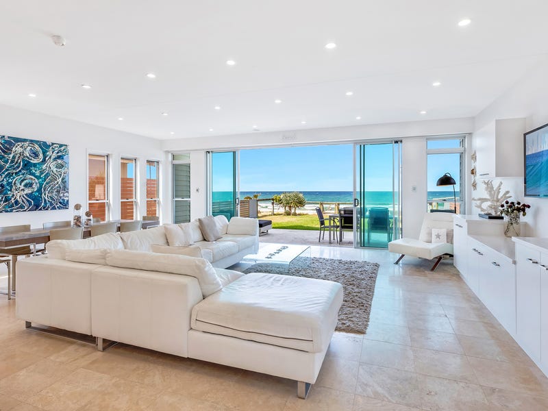 261 Jefferson Lane, Palm Beach, QLD 4221