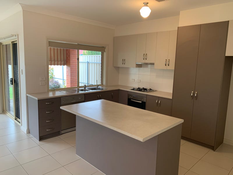 22A Rutherglen Avenue, Valley View, SA 5093