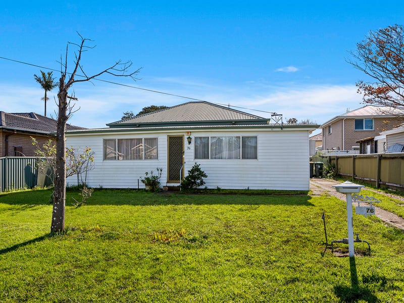 76 Griffiths Street, Oak Flats, NSW 2529