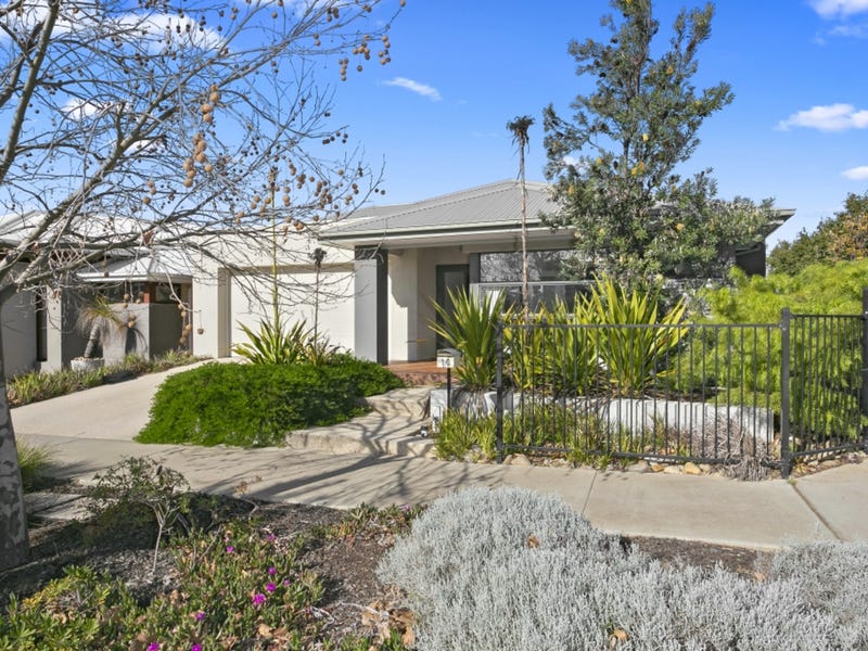 10 Coastside Drive, Armstrong Creek, VIC 3217