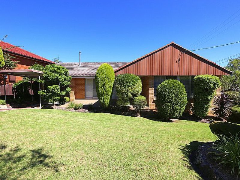 27 Kurrajong Avenue, Hall, NSW 2198