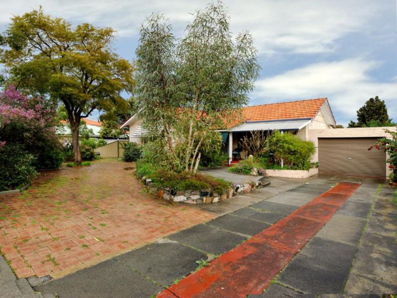 213 Hillview Terrace, Bentley, WA 6102 Property Details