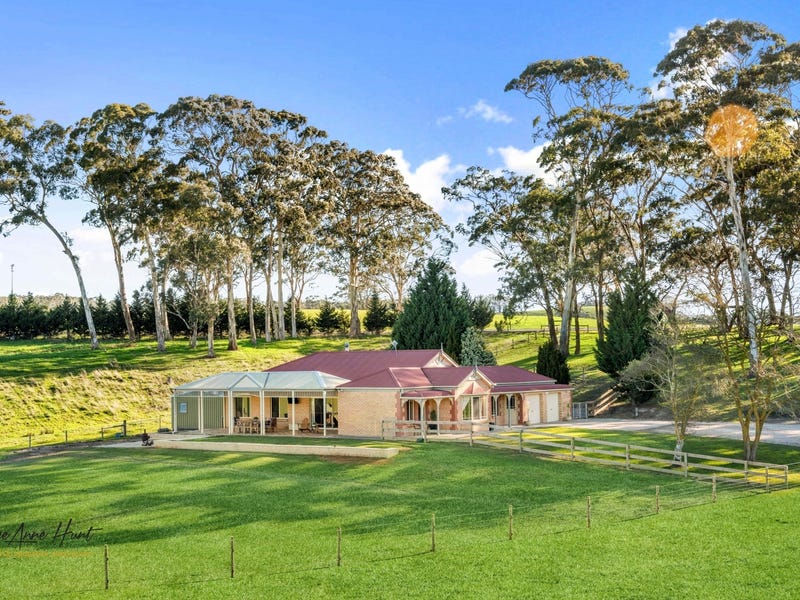 Houses for Sale in Littlehampton, SA 5250