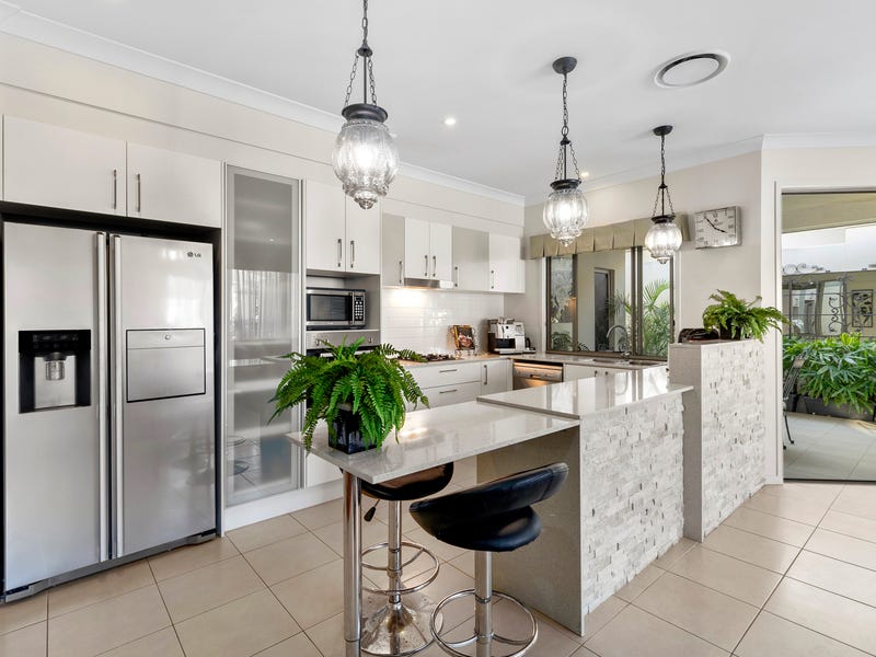 299 Napper Road, Arundel, Qld 4214 Property Details