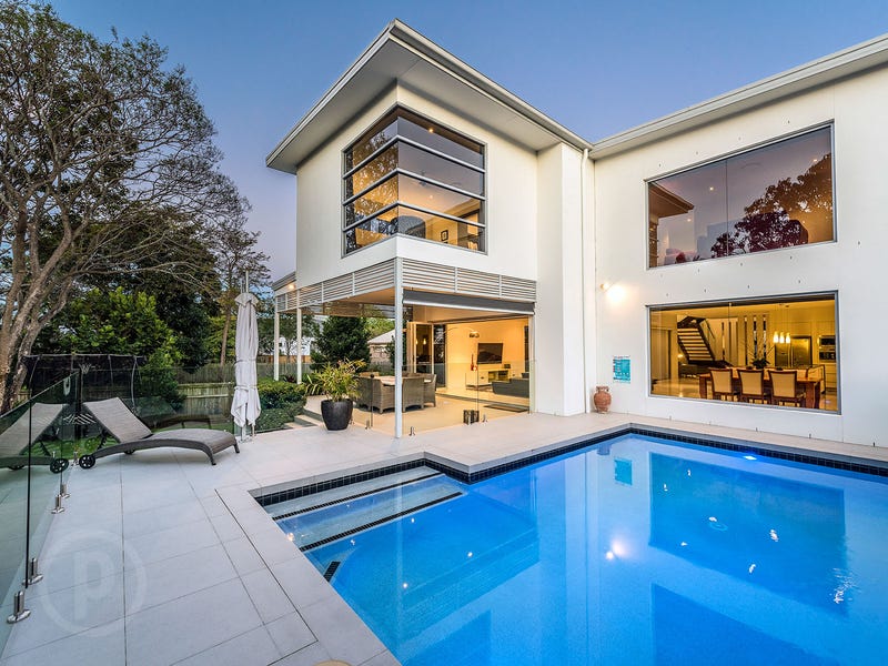 31 Katoomba Avenue, Hawthorne, QLD 4171