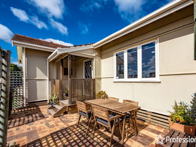 62 Whitfield Street, Beachlands, WA 6530