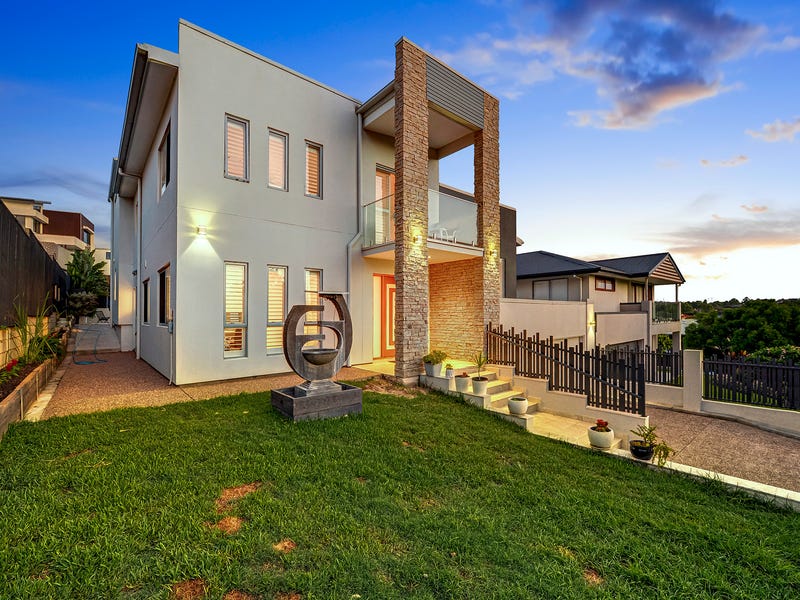 93 Amersham Crescent, Carindale, Qld 4152 Property Details