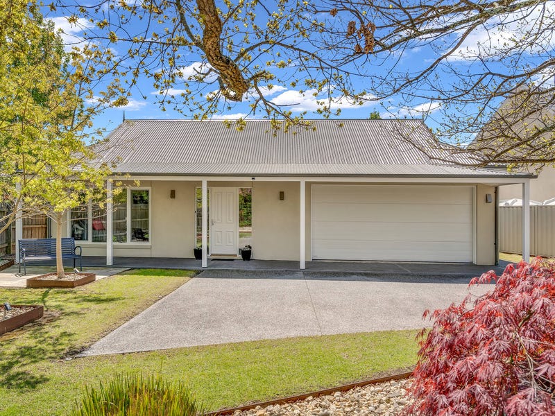 2A Howey Street, Gisborne, Vic 3437 Property Details