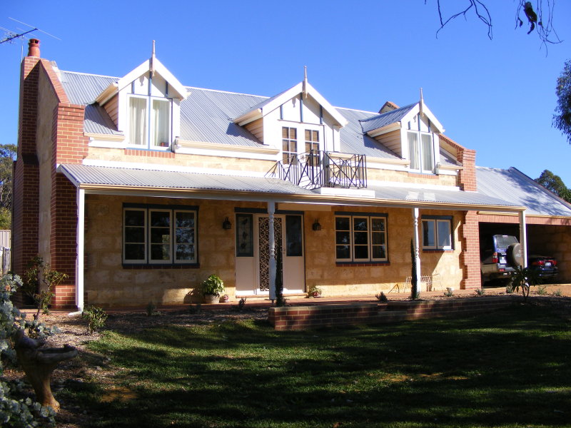 35 LEFROY ST, Gingin, WA 6503 Property Details