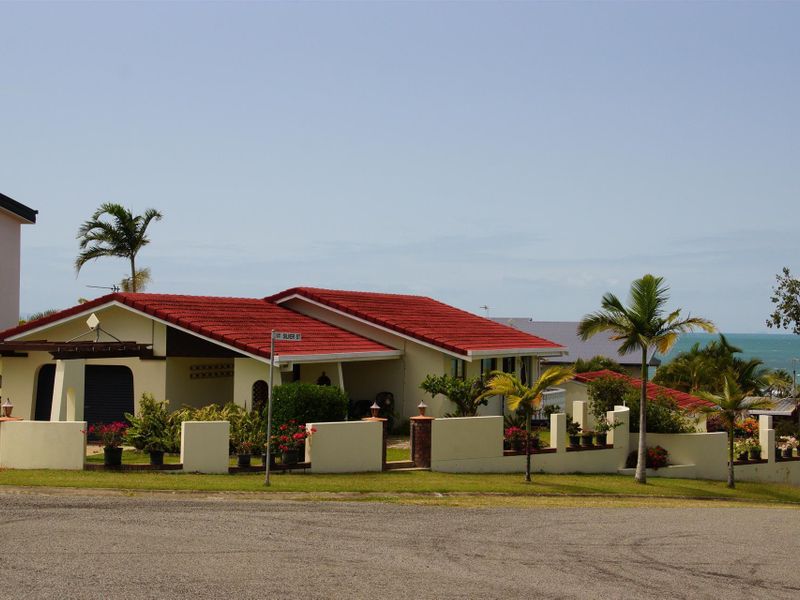 2 Hillside Drive, Grasstree Beach, QLD 4740