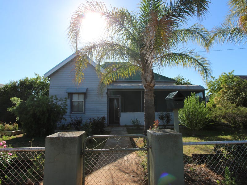 9 Reid Street, Ariah Park, NSW 2665